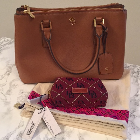 Tory Burch Handbags - *FIRM* Tory Burch Robinson Mini Double Zip Tote